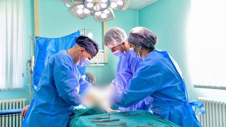 Damar Cerrahisi Kliniğinde Ameliyatlar İçin Bekleme Listesi Azaldı