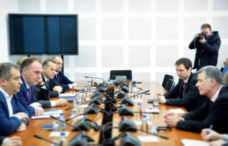 Uluslararası Dostların Tutumu Diyalog İçin Çözümün Bulunmasıdır