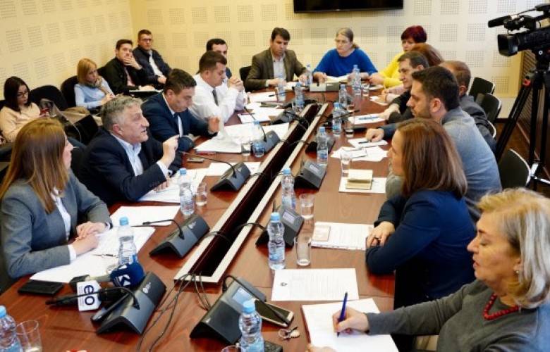 Eğitim Komisyonu Kaybedilen Dersler İçin Bir Çözüme Varamadı