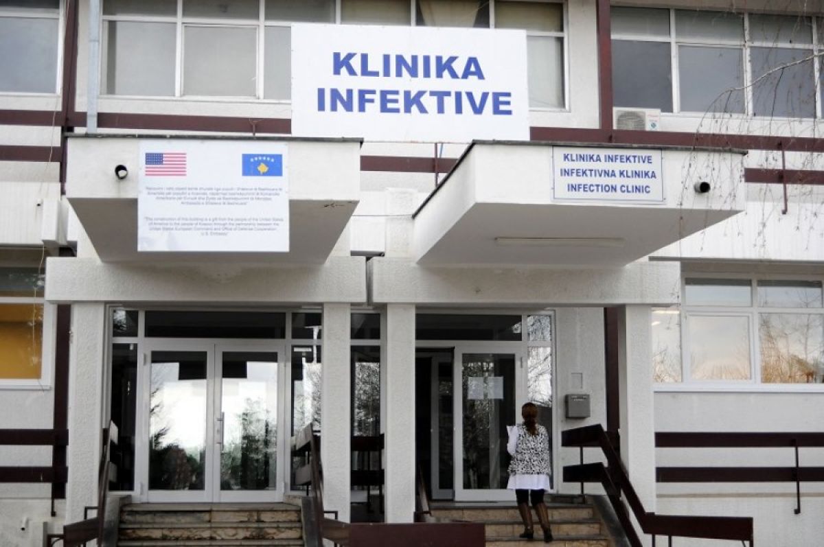 Priştine'de Gıda Zehirlenmesi Şüphesi: Yaklaşık 20 Kişi Hastanelik Oldu