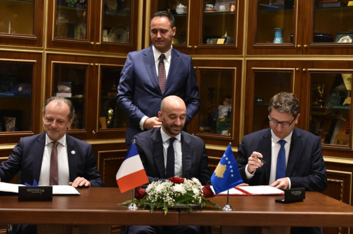 Fransa'dan Kosova'ya 60 Milyon Euroluk Kredi