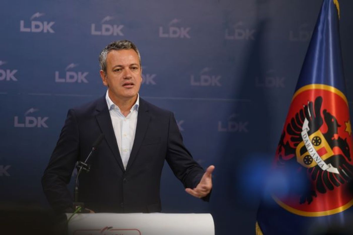 Kosova Kurumsal Boşluğa Sürüklenmemeli