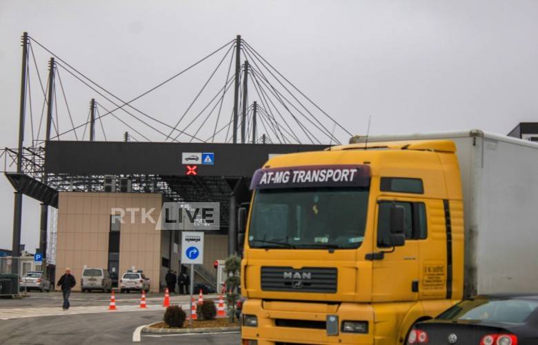 Vuçiç’in Vergi Ultimatomu Karşısında Kosova Geri Adım Atmayacak