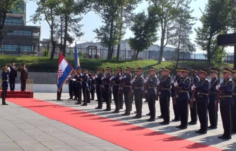 Hırvat General’den Kosova Ordusuna Destek