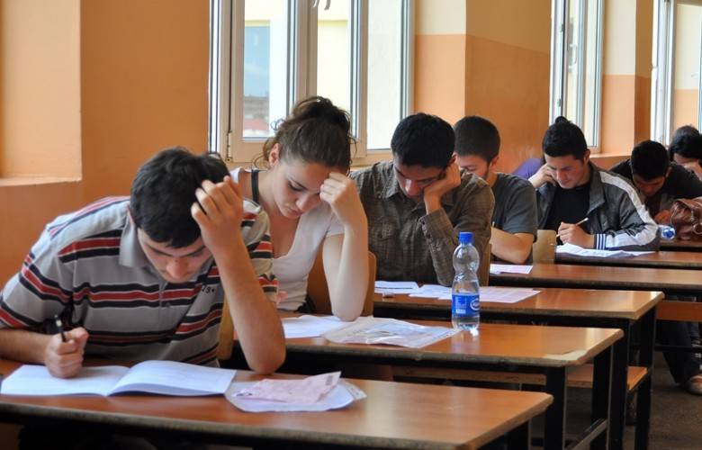 Devlet Mezuniyet Sınavının İkinci Bölümü Bugün Sona Eriyor