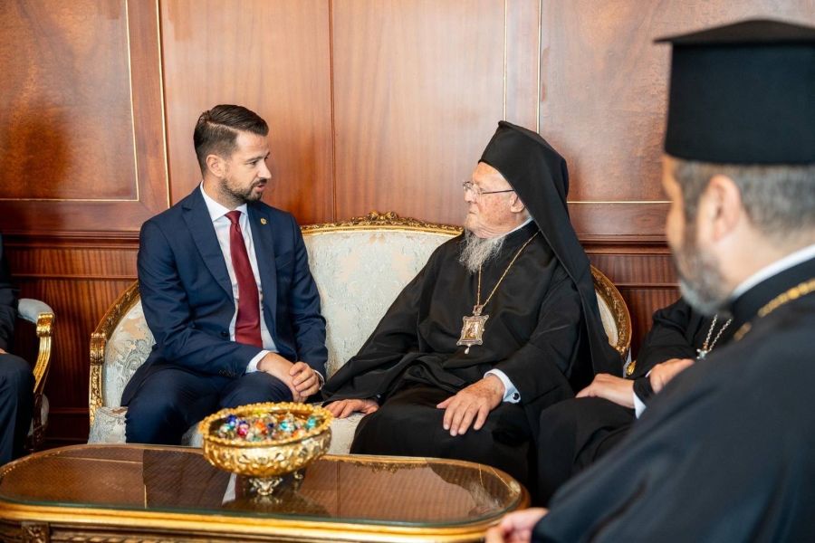 Milatović, Ekümenik Patrik ile: Din Özgürlüğü ve Temel Antlaşmalar Kanunu ile din hakları ve özgürlükleri konusunu çağdaş bir şekilde düzenledik