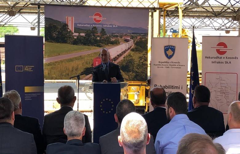 Haradinaj,  Priştine-Durs Demiryolu Hattını Talep Ediyor