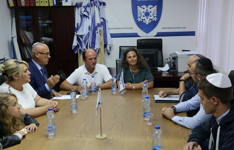 İsrail Büyükelçisi Kosova Yahudi Birliği’ni Ziyaret Etti