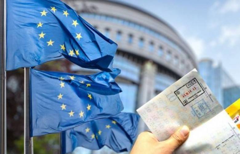 Pacolli, Vizeler Konusunda Karamsar