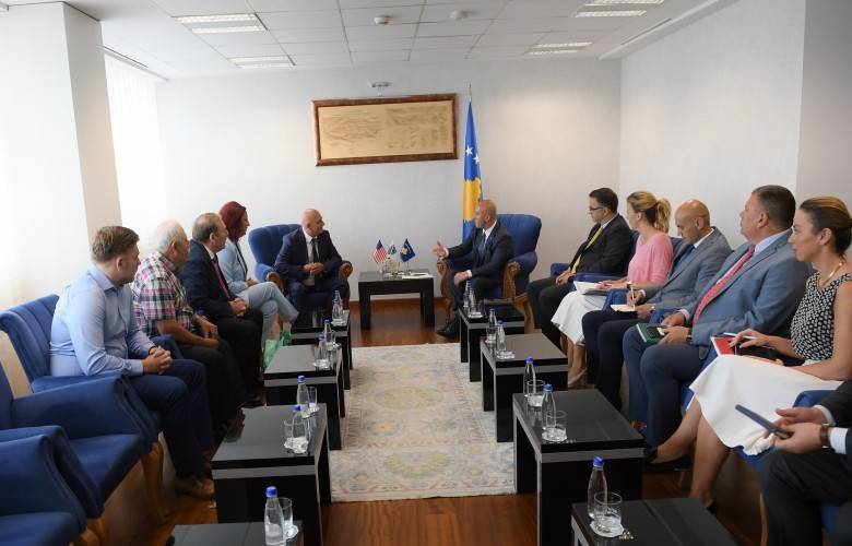 Haradinaj Bosnaklar Konseyi Heyetini Kabul Etti