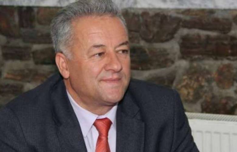 Mustafa Adaylıktan Vazgeçti