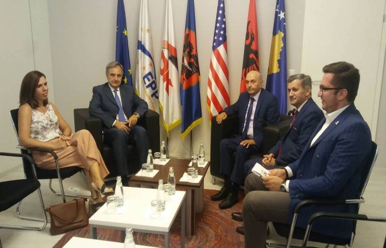 Mustafa, Sardi ile Görüştü
