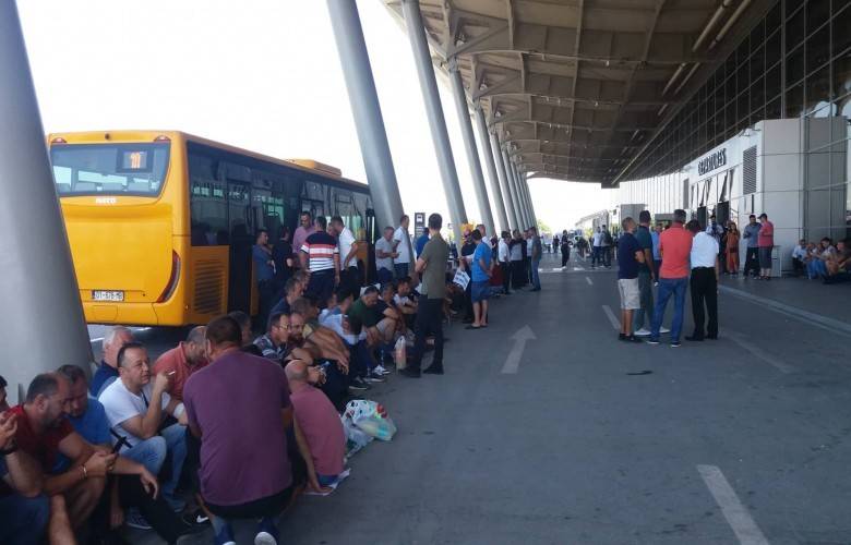 Havaalanı Çalışanları Pazar Günü Genel Greve Giriyor