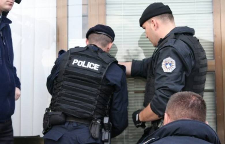Bu Sabah İtibariyle Bazı Yerlerde Yoğun Polis Baskınları