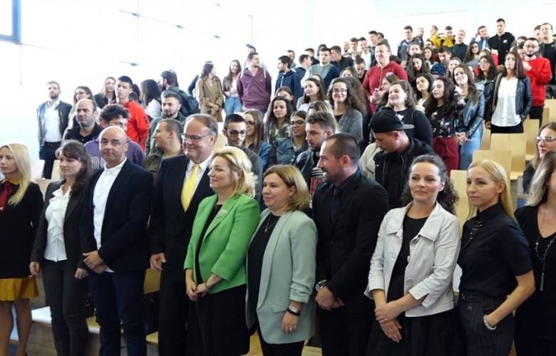 Yolsuzluk Mücade Edilmeden Vize Serbestisi Yok