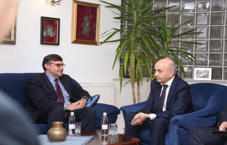 Palmer, İsa Mustafa ve Vjosa Osmani ile Görüştü