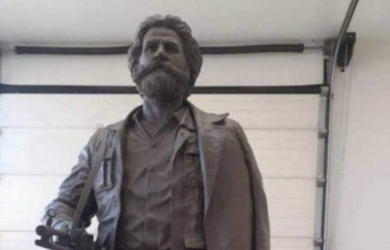 Priştine’de de Yakında Adem Jashari Heykeli
