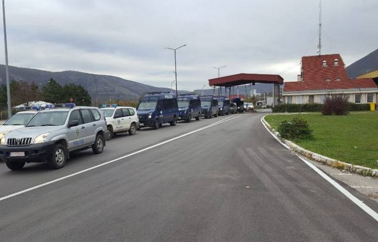 Seferber Olan Kosova Polisi de Arnavutluk’a Hareket Etti