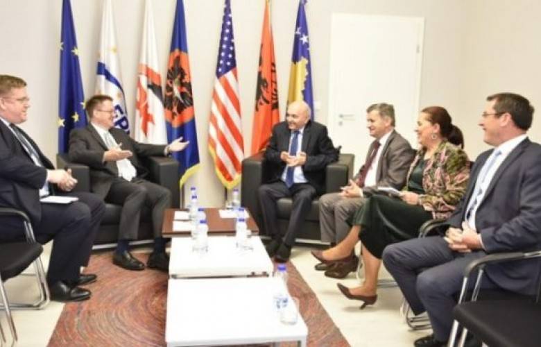 Abbott: VV-LDK Koalisyonu Çok Yakında