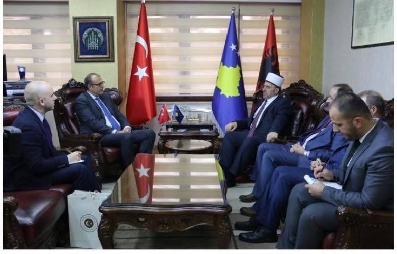 Müftü Tërnava Büyükelçi Sakar'ı Makamında Ağırladı