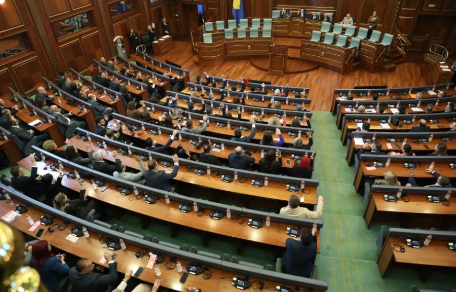 Anayasa Mahkemesi: Sırp Meclis Başkan Yardımcısını, Sırp Listesi Teklif Etmeli