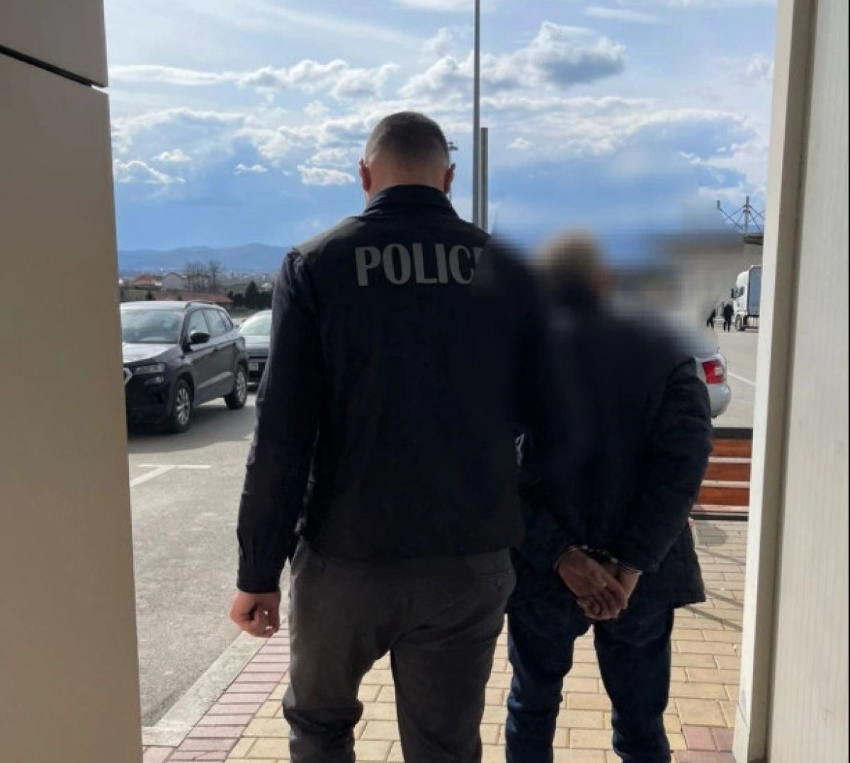 Savaş Suçu Şüphelisi Gözaltına Alındı, İfadesinin Ardından Serbest Bırakıldı
