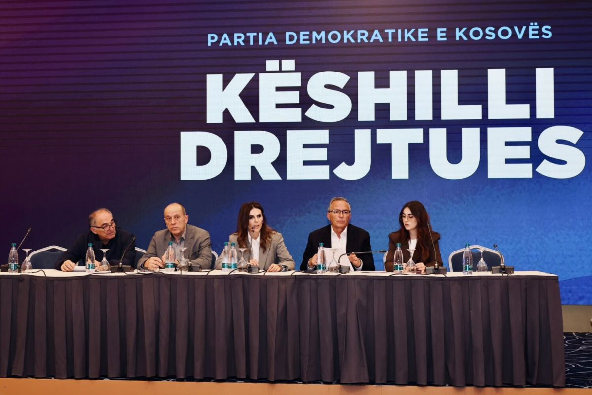 PDK Yönetim Kurulu Üç Maddelik Siyasi Bildiri Onayladı