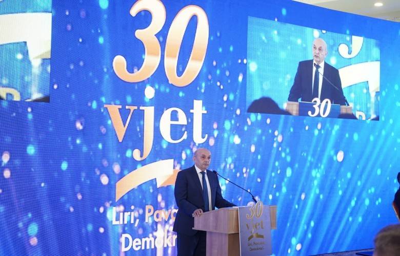 LDK Cumhurbaşkanı Görevinden Vazgeçmiyor