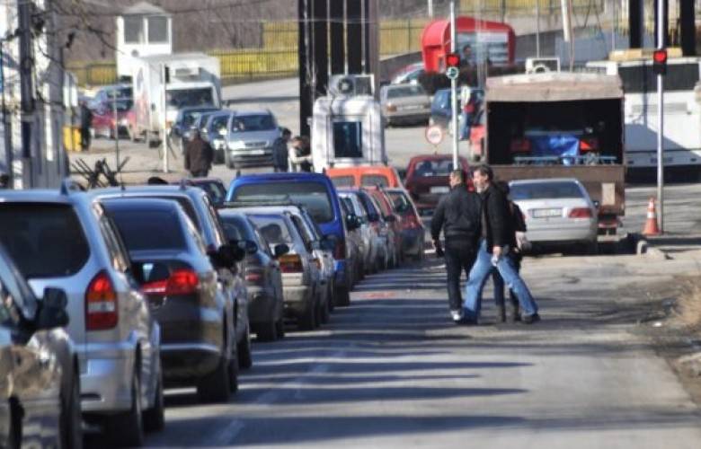 Kosova’da Çıkışlarda 3 Saate Kadar Bekleniyor