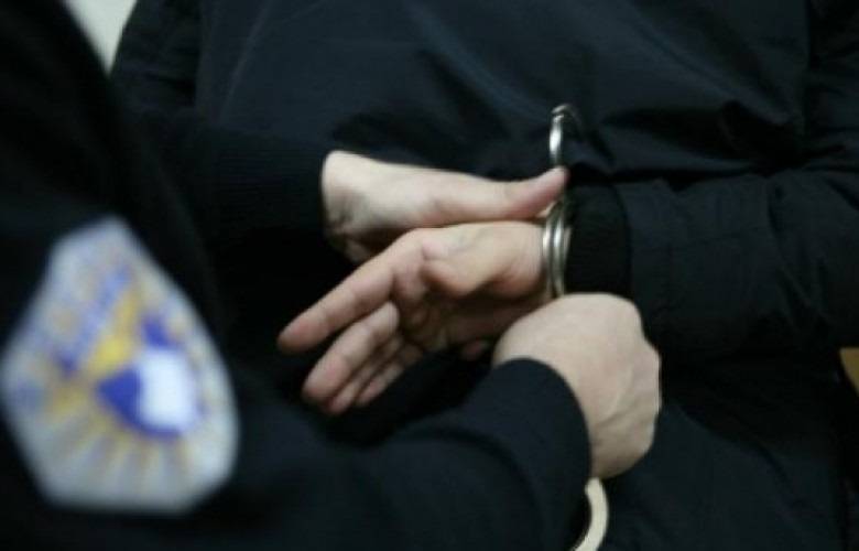 İkinci Polis de Tutuklandı