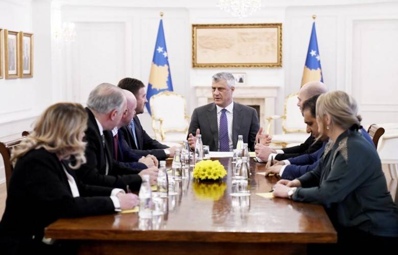Thaçi 6+ Grubu Temsilcileriyle Görüştü