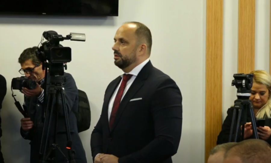 Kuzey Mitroviça'nın Yeni Belediye Başkanı Yemin Etti