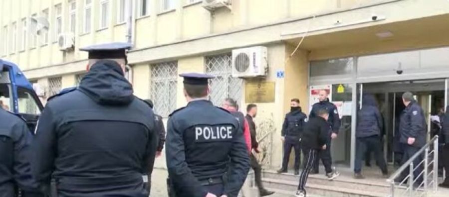 Prizren’de Tutukluların Aileleri, Hak İhlalleri Nedeniyle KMDLNJ’ye Şikayette Bulundu