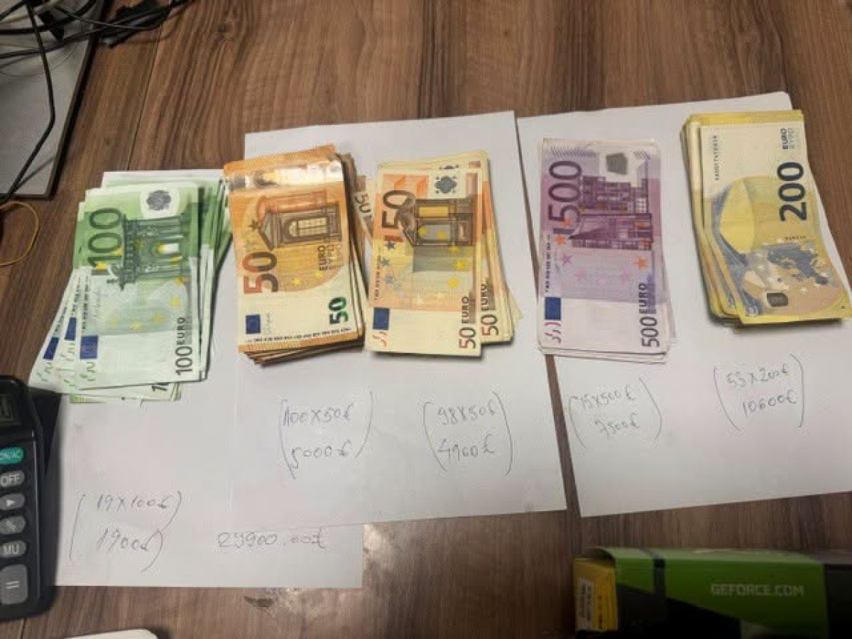 Gümrük, Elez Han’da Beyan Edilmemiş 29 bin 900  Euro Ele Geçirdi