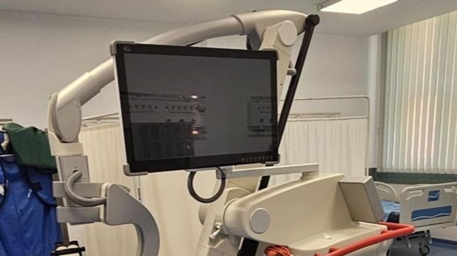 QKUK Ortopedi Kliniği’ne Modern Omurga Cerrahisi Cihazı