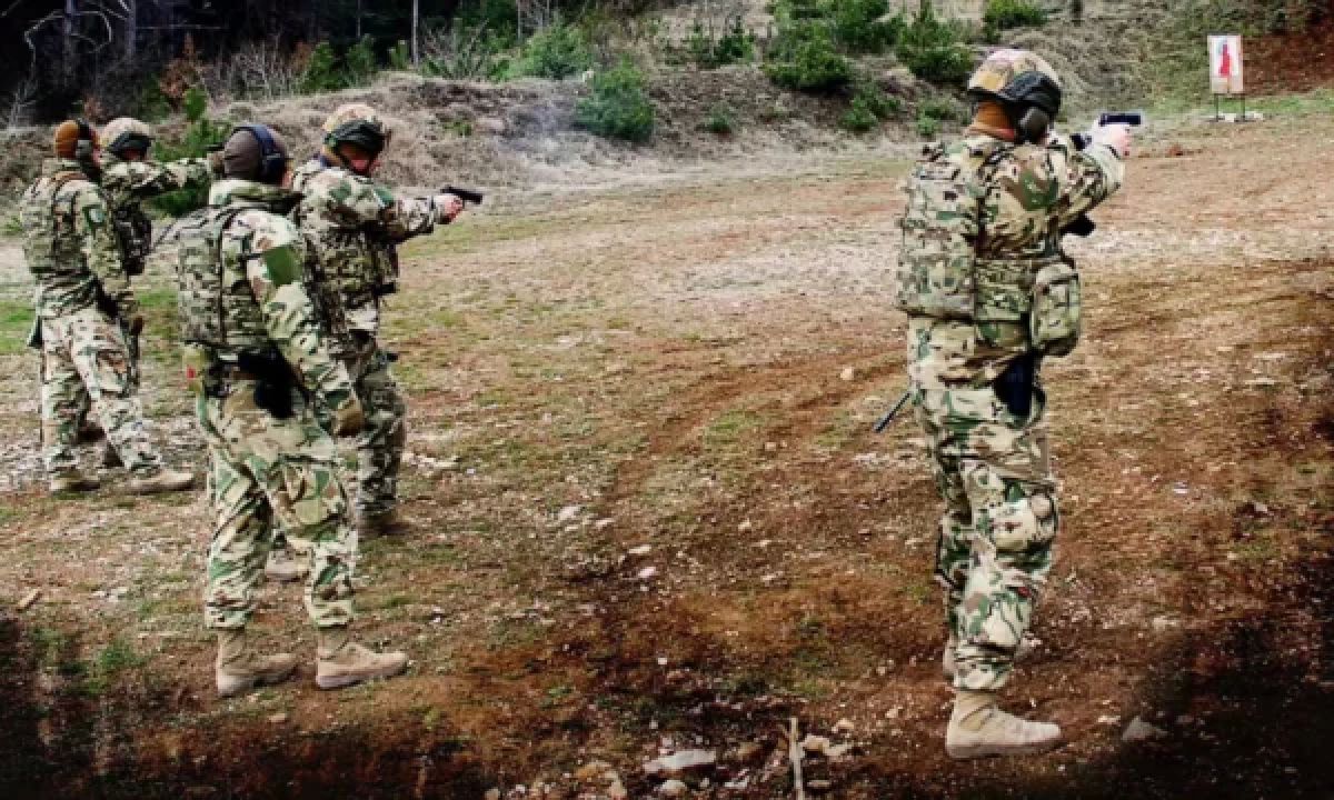KFOR’un Macar Askerleri  Atış Eğitimi Gerçekleştirdi