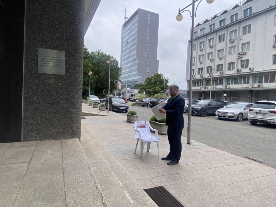 Abazi, Hükümet ve Meclisin Klinik Ölümünü İlan Etti