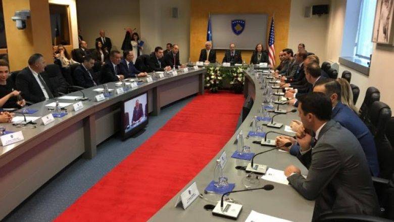 Thaçi: Karadağ Topluluğu Meclis'te Temsil Edilecektir