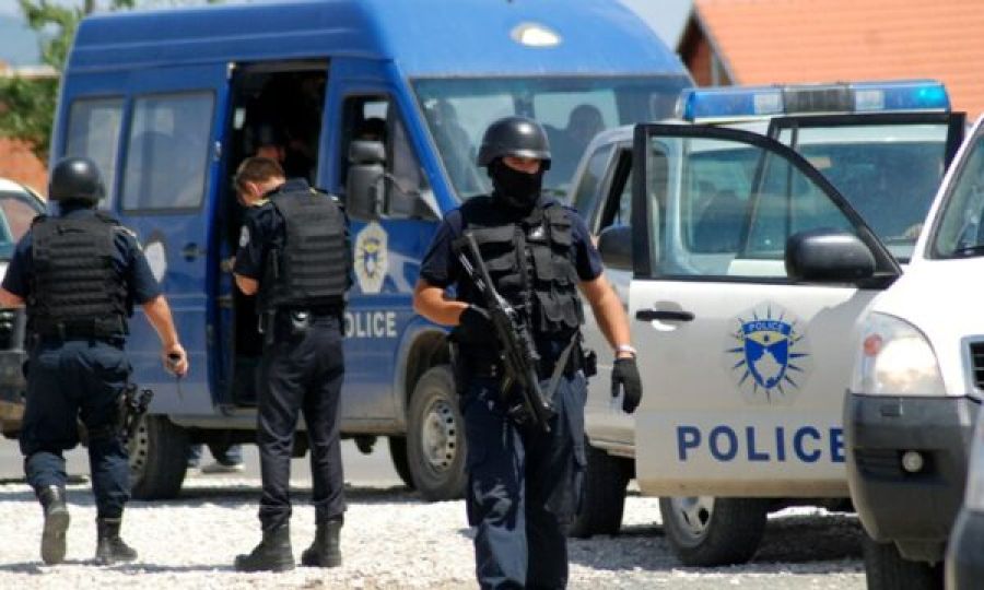 Kosova Polisi Birçok Bölgede Uyuşturucu ve Silah Operasyonları Gerçekleştirdi