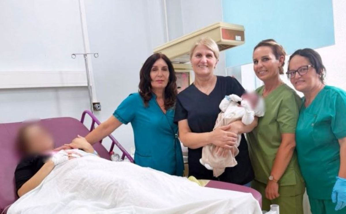 Mitroviça’da 5 Kilo 50 Gram Ağırlığında Bebek Dünyaya Geldi