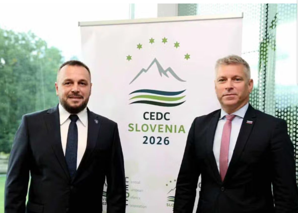Savunma Bakanı Maqedonci, Slovenya'daki CEDC Toplantısına Katıldı