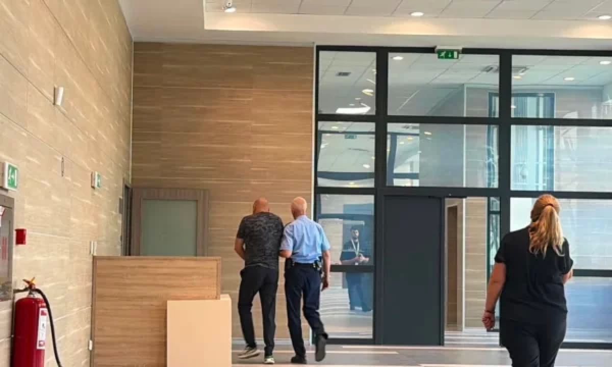 KFOR ve Kosova Polisi’ne Saldırı Suçundan Markoviç Hakim Karşısına Çıktı