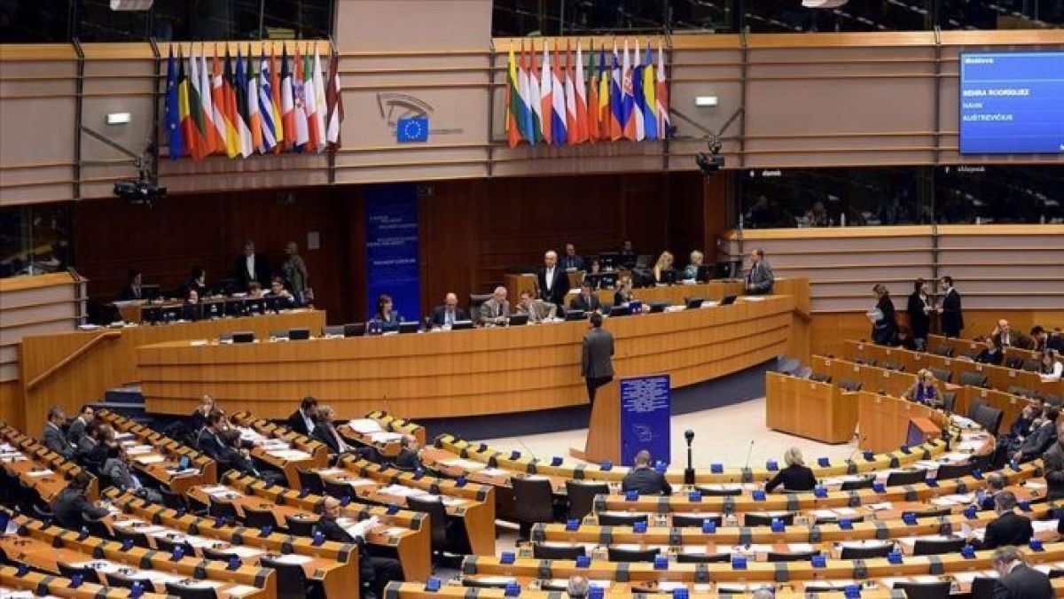 AB’den Sırbistan’ın Yeni Hükümetine Reform Desteği 
