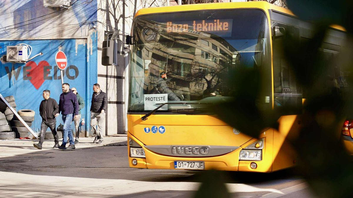 Priştine'de Toplu Taşıma Bugün 14.00-20.00 Arasında Ücretsiz Olacak