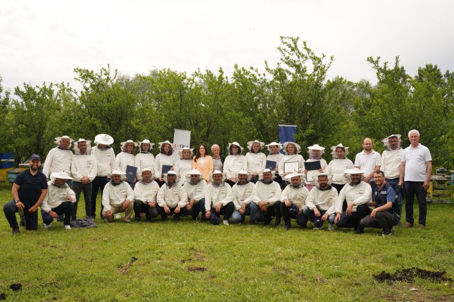 TİKA'dan Kosovalı Arıcılara Destek
