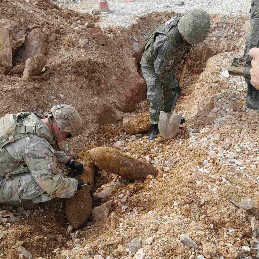KGG, İkinci Dünya Savaşı’ndan Kalan Üç Bombayı Kaldırdı