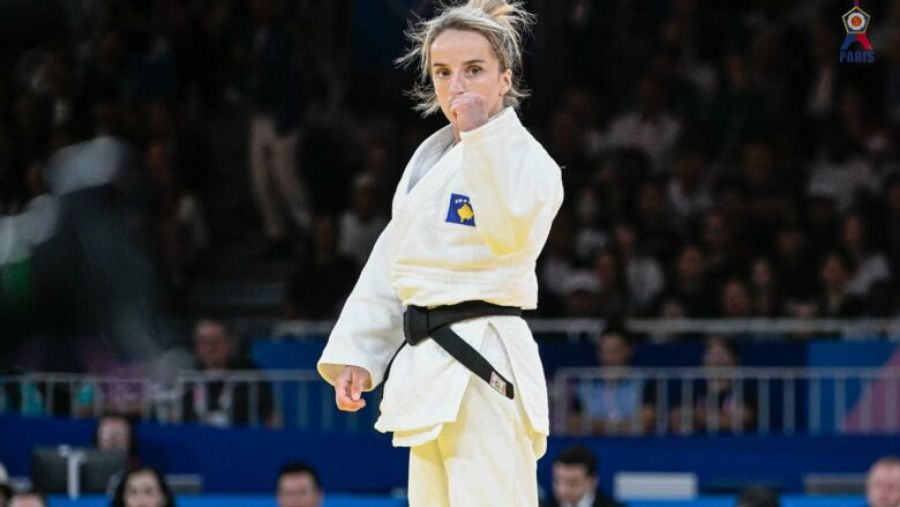 Kosova'nın Gururu Distria Krasniqi’den Gümüş Madalya