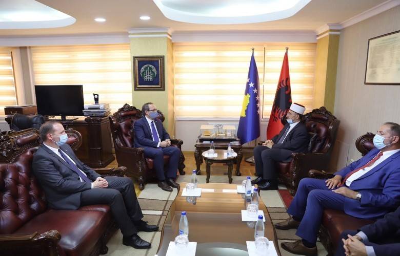 Zemaj, Vatandaşları Bayramda Aile Ziyaretlerinden Kaçınmaya Davet Etti