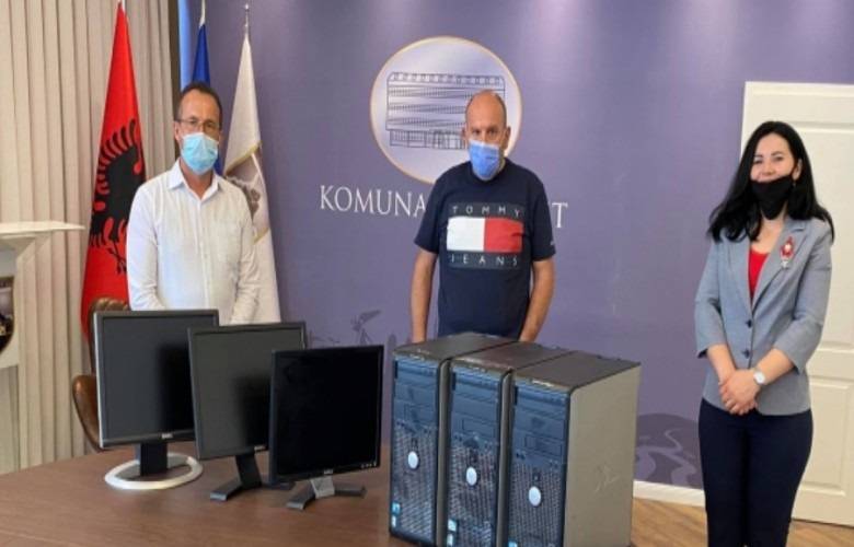 Bechtel Enka’dan Ferizovik Belediyesi’ne 20 Bilgisayar