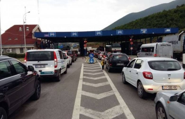 Vırmiça’da Araç Kuyrukları